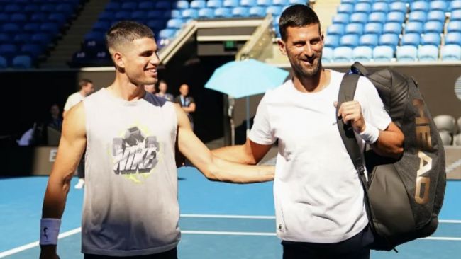 Confirmado: Carlos Alcaraz e Novak Djokovic se enfrentarão nas quartas de final do Aberto da Austrália