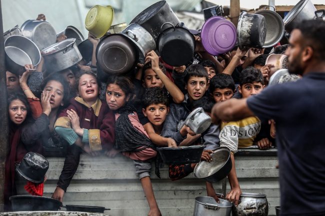 Grok, a IA de Elon Musk, foi pego mentindo sobre fotos de crianças famintas em Gaza
