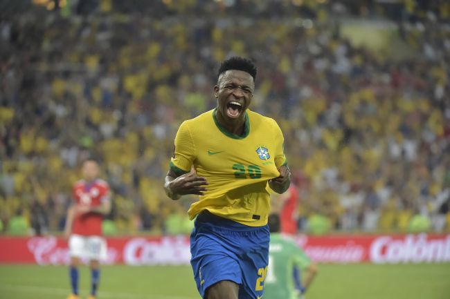 Confederação Brasileira de Futebol apoia Vinícius: 