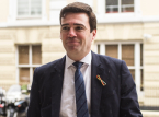 Andy Burnham ser&aacute; anunciado como o novo l&iacute;der trabalhista e pr&oacute;ximo Primeiro-Ministro nesta tarde