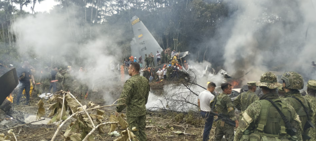 Acidente de avião militar colombiano mata 66