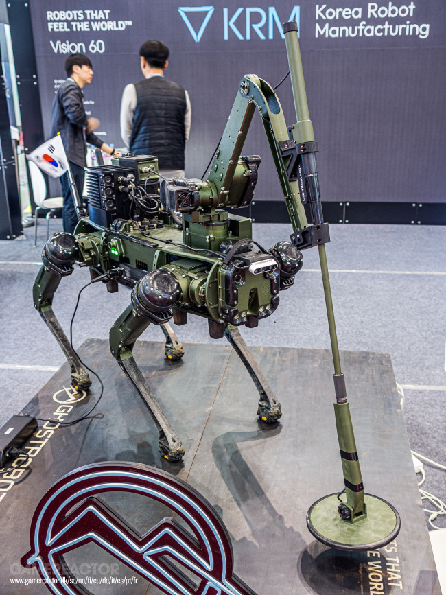 Cães-robôs de patrulha equipados com metralhadoras poderão em breve ser implantados em Taiwan