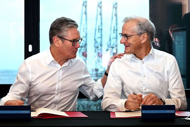 Reino Unido e Noruega assinam parceria para impulsionar energia limpa no Mar do Norte