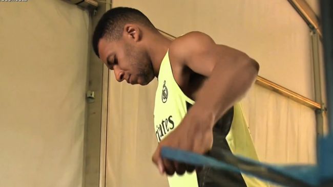 Preocupação entre os torcedores do Real Madrid com a divulgação das primeiras imagens de Kylian Mbappé após sua gastroenterite