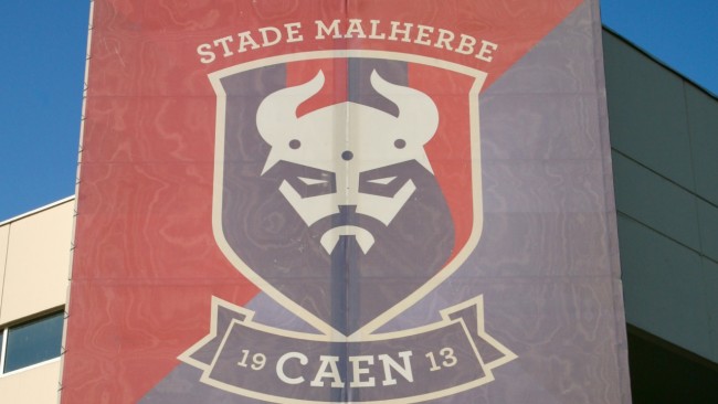 Time de Kylian Mbappé, o Caen, enfrentando dificuldades na terceira divisão: ex-jogador do Arsenal e do Man City nomeado novo treinador