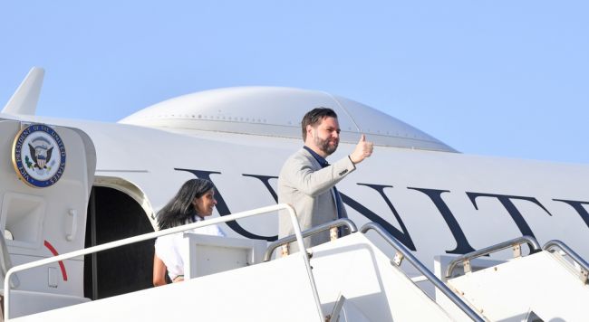 JD Vance enfatiza a não intervenção em meio às tensões Índia-Paquistão