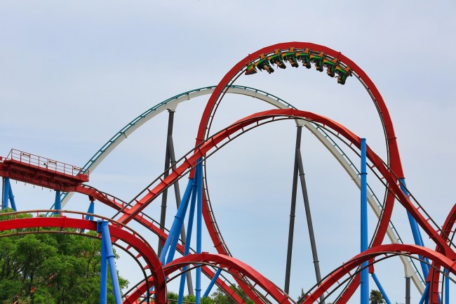PortAventura na Espanha para reconstruir parcialmente a clássica montanha-russa de 1995 Dragon Khan