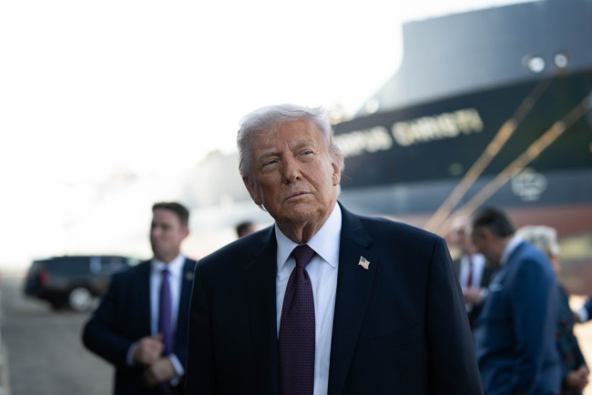 Trump ameaça prender jornalista por vazamento de resgate do Irã
