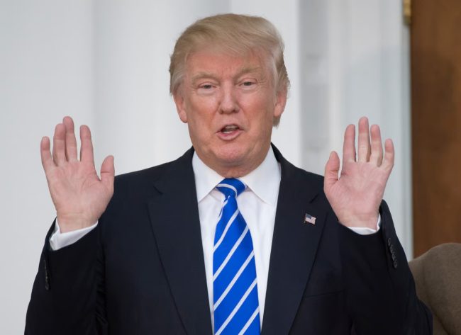Administração Trump avalia proibição de viagens