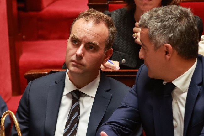 Governo francês suspende reforma da Previdência para evitar colapso