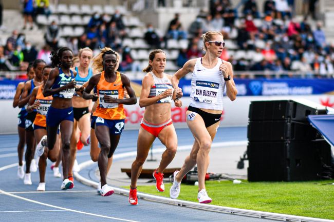 A World Athletics introduzirá testes obrigatórios de verificação de gênero em esportes femininos