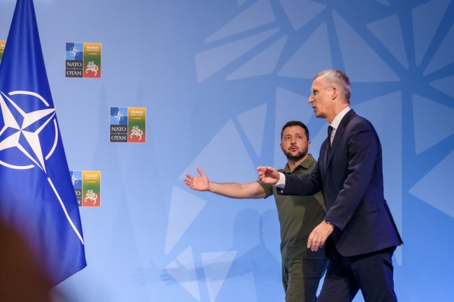 Zelensky abandona a ambição da OTAN na tentativa de acabar com a guerra