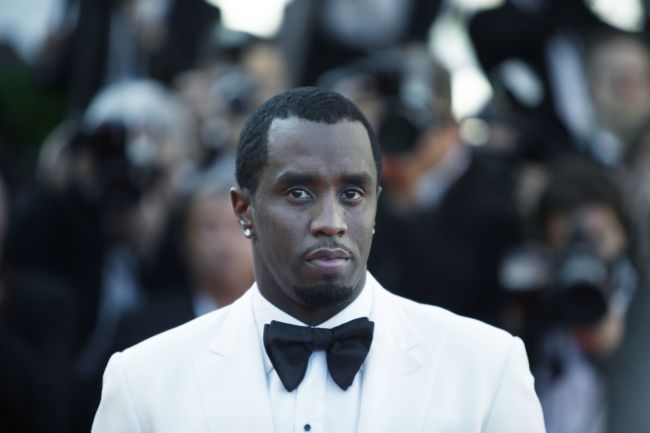 O artista de hip hop Sean "Diddy" Combs pede perdão a Donald Trump