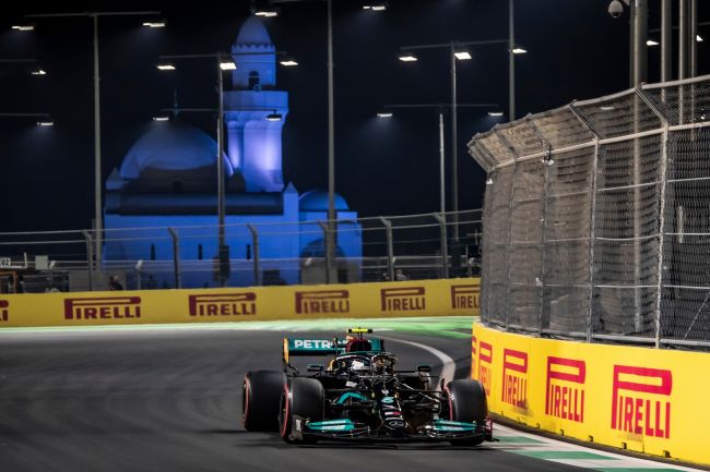 A Fórmula 1 monitorando o conflito no Oriente Médio, mas ainda não há uma decisão sobre Bahrein e GP da Arábia Saudita