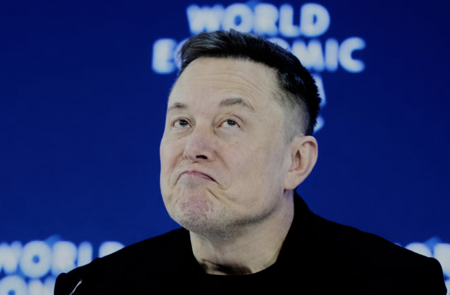 De cético de Davos a orador de Davos: Musk faz uma aparição surpresa no fórum após anos de críticas
