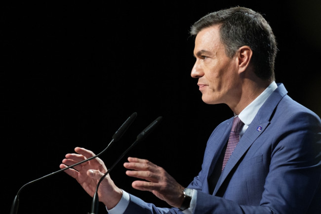 Sánchez se mantém firme contra gigantes da tecnologia sobre a proibição das redes sociais: "Não seremos influenciados por oligarcas da tecnologia"