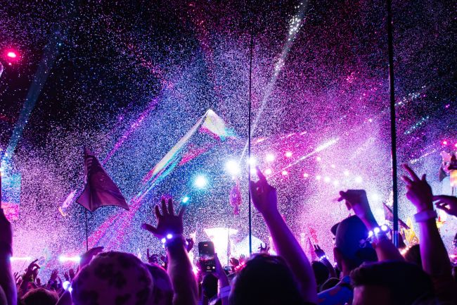 A programação completa de Glastonbury 2025 foi revelada