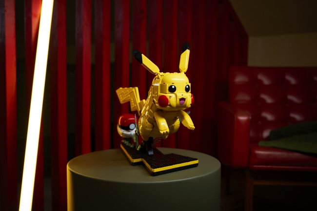 Conjuntos de Pokémon Lego oficialmente revelados: iniciais de Pikachu, Eevee e Kanto em destaque