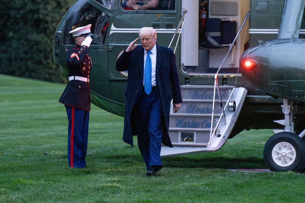 Trump planeja fazer patrulha noturna em Washington com policiais e militares