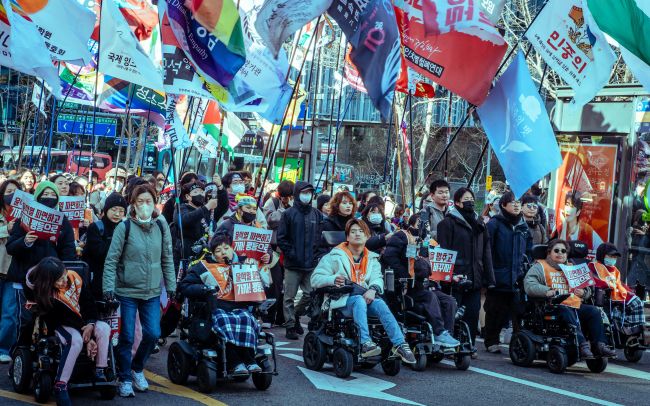 Yoon da Coreia do Sul é removido do cargo por lei marcial