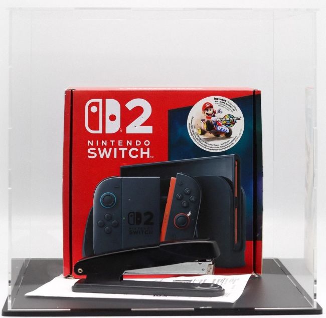 O grampeador que quebrou a internet e o Switch 2 que quebrou estão em leilão