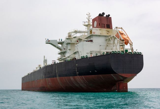 Estados Unidos consideram interceptar petroleiros iranianos no mar