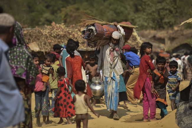 Nações Unidas cortam ajuda a refugiados rohingya na Indonésia em meio a reduções de financiamento dos Estados Unidos