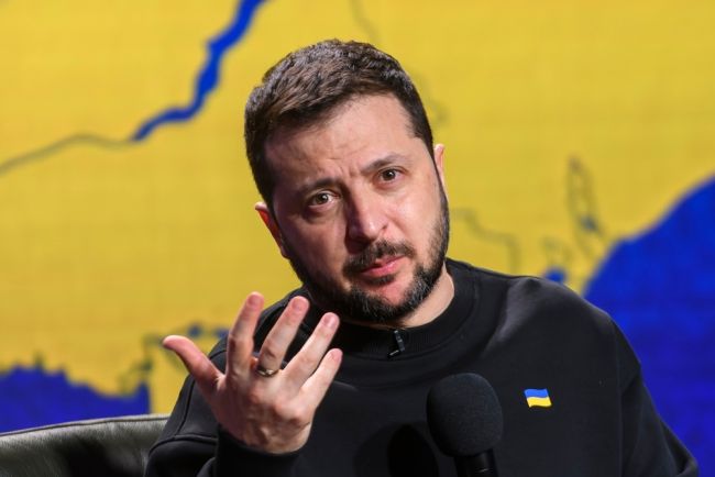 Zelensky convida Putin para a Turquia na quinta-feira para conversas diretas