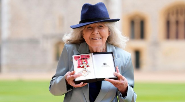 Jilly Cooper morre aos 88 anos