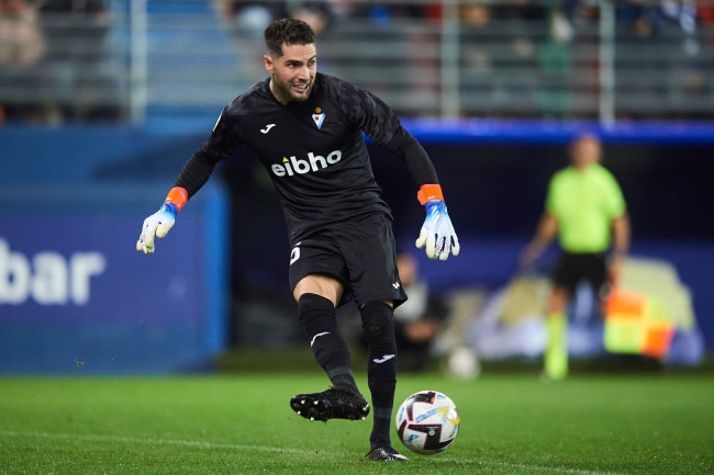O técnico da Argélia confia no goleiro Luca Zidane apesar de ter permitido o hat-trick de Messi