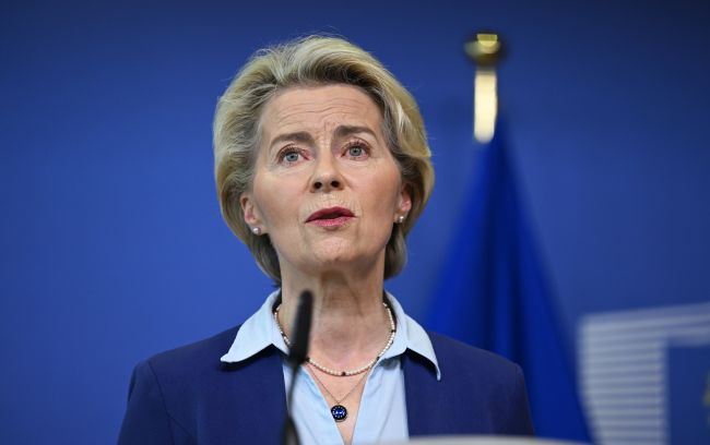 União Europeia considera flexibilizar regras fiscais para aumentar gastos militares