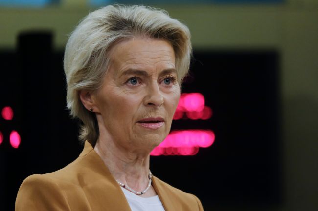 Ursula von der Leyen alerta para consequências globais se a Ucrânia falhar