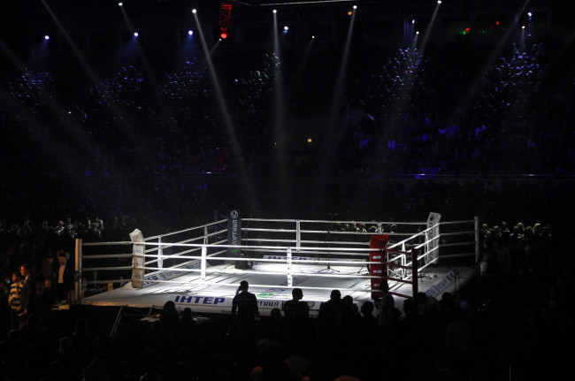 O boxeador irlandês Lee Reeves está em estado estável, mas em estado crítico após sofrer um nocaute devastador