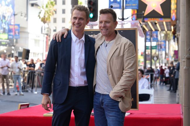 Ewan McGregor foi premiado com uma estrela na Calçada da Fama de Hollywood