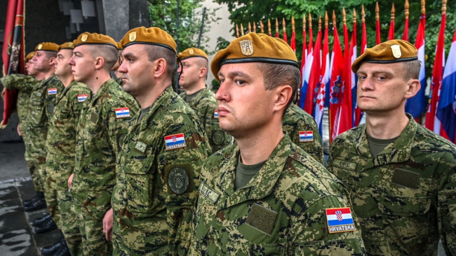 Croácia para restabelecer o serviço militar obrigatório após 17 anos