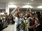 Greta Thunberg &eacute; recebida em Atenas ap&oacute;s deporta&ccedil;&atilde;o de Israel