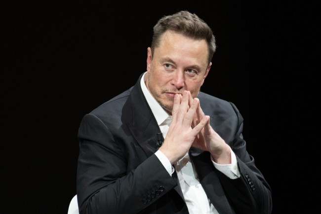 Elon Musk adverte que dívida dos Estados Unidos pode levar ao colapso