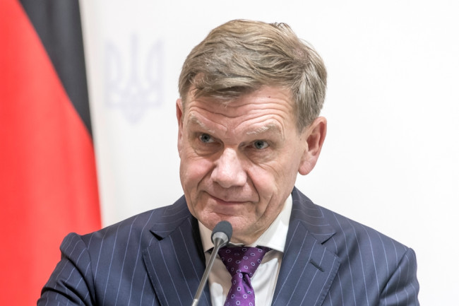 A Alemanha pede à França que aumente os gastos com defesa