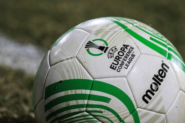 Resultados das oitavas de final da UEFA Conference League e confrontos confirmados para as quartas de final