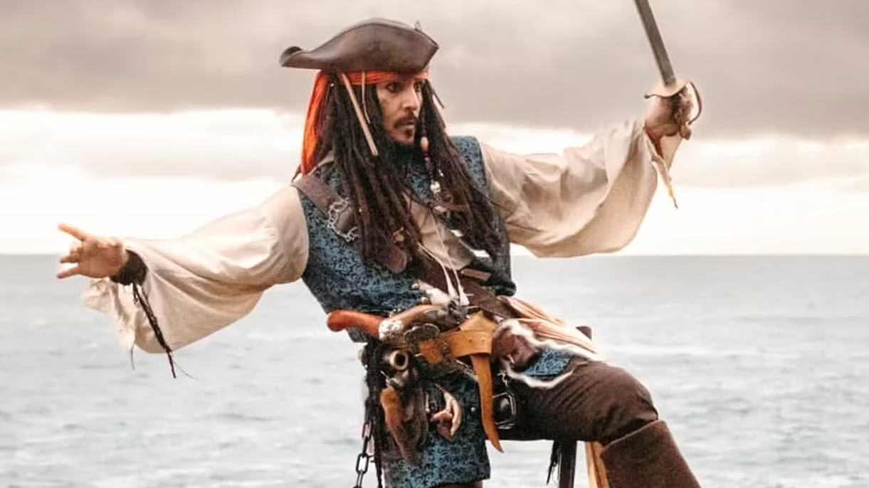 Johnny Depp em negociações para retornar como Jack Sparrow
