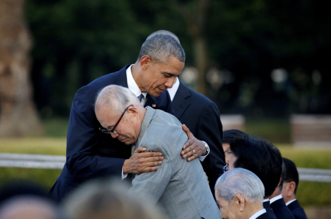 Sobrevivente de Hiroshima abraçado por Obama, Shigeaki Mori, morre aos 88 anos
