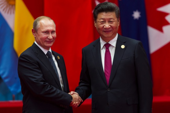 Putin elogia Xi pela recepção calorosa na China