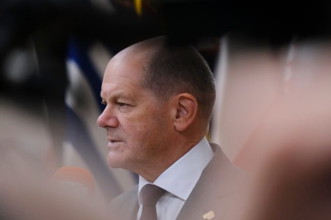Scholz rejeita as críticas de Vance à posição da Europa sobre o discurso de ódio