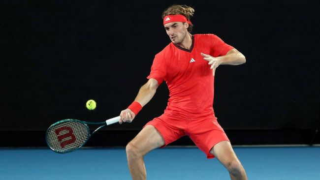 Stefanos Tsitsipas perde por 6-0, 6-1 para Arthur Fils: Um ano preso em eliminações na terceira rodada