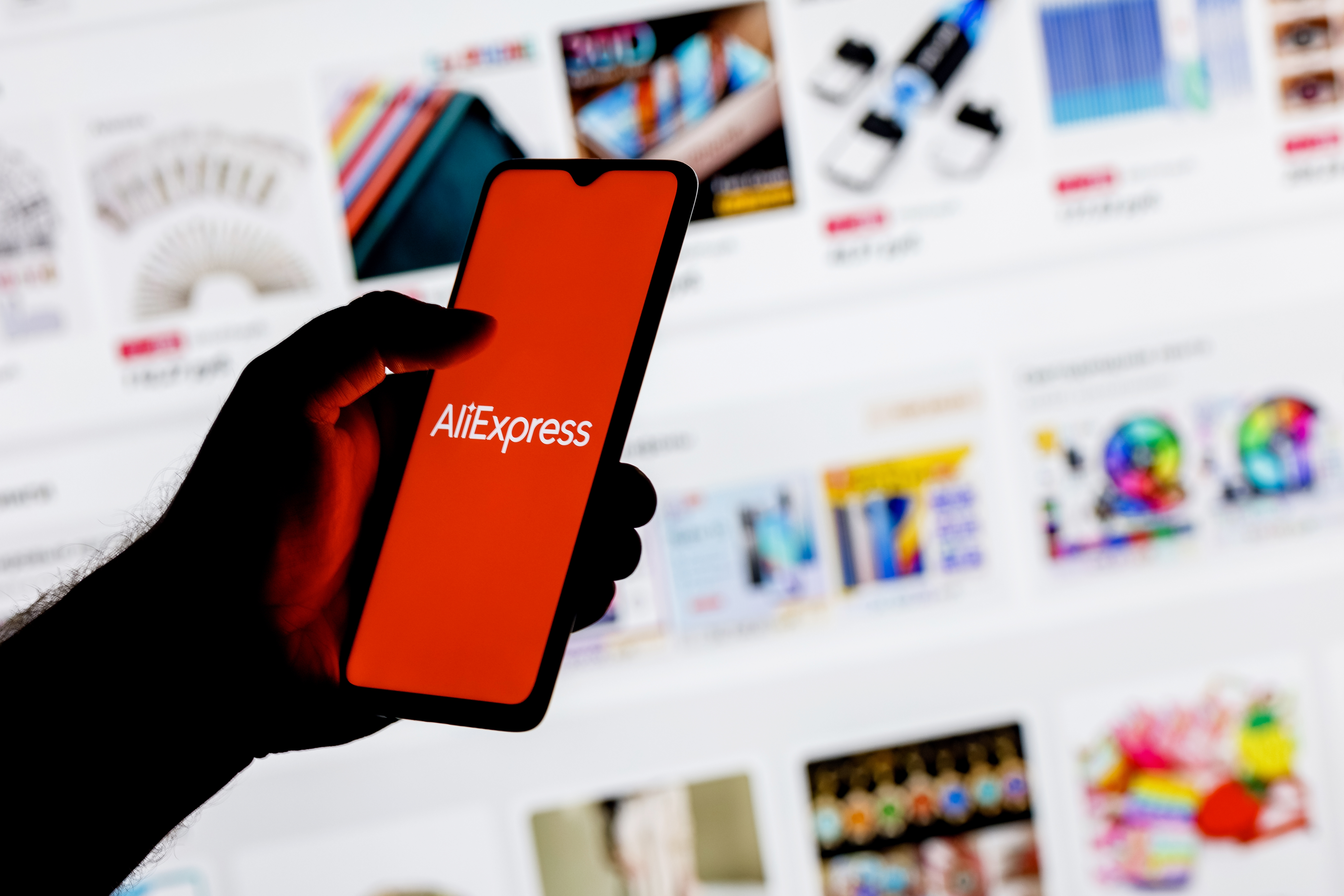 O varejista chinês AliExpress multado um recorde de €550 milhões pela UE