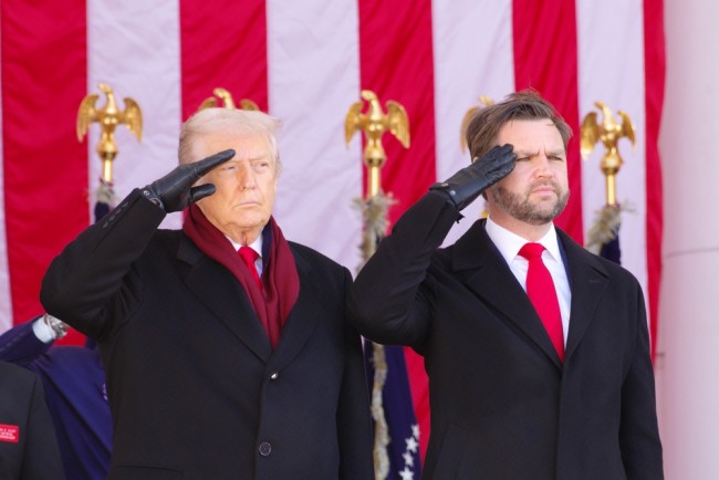 Dinamarca e Groenlândia vão à Casa Branca para conversas com Vance