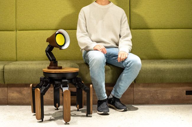 Jizai revela candeeiro de mesa robótico na CES
