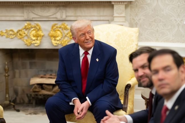Estados Unidos interromperão esforços de paz na Ucrânia se não houver progresso em breve, dizem Trump e Rubio