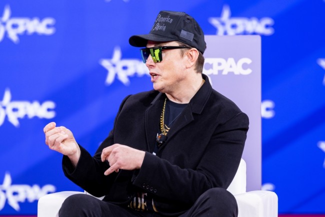 Musk se torna o primeiro homem do mundo a valer 600 bilhões de dólares