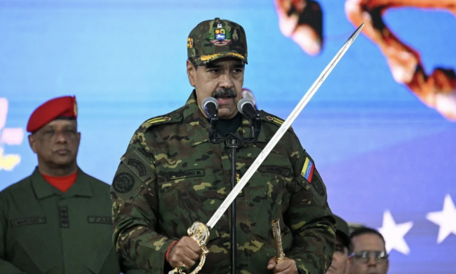 Trump alerta as companhias aéreas para "ficarem longe da Venezuela"